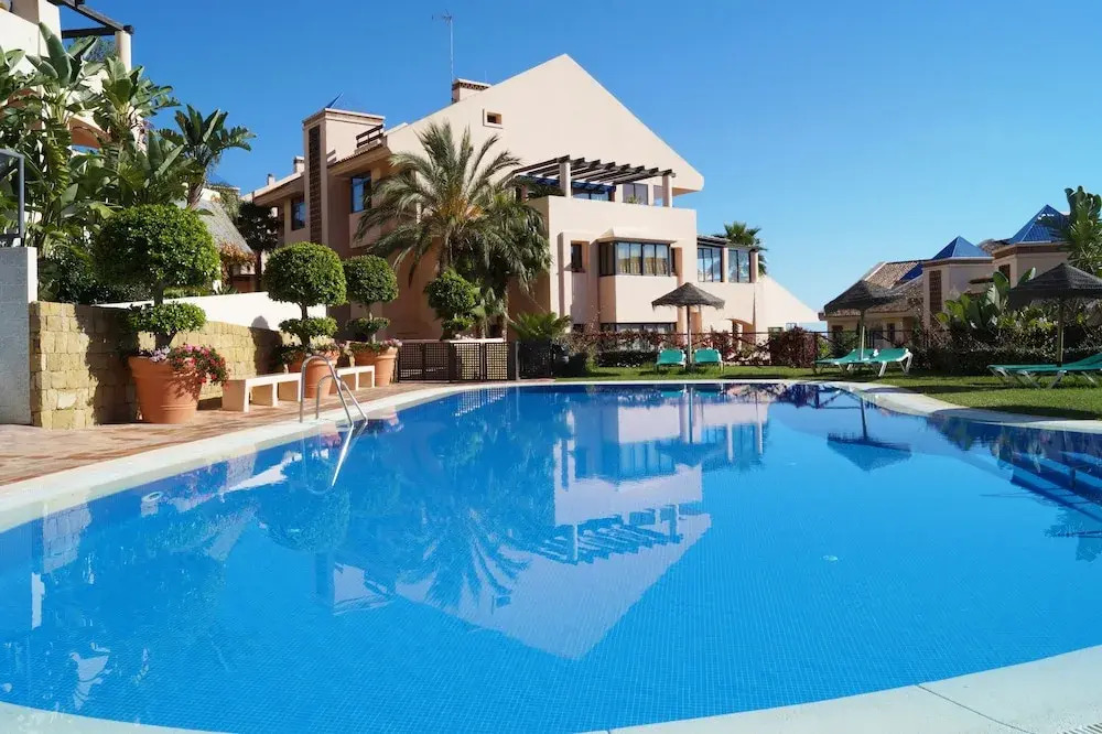 Superb SEA & Sunrise Luxurious Apartment