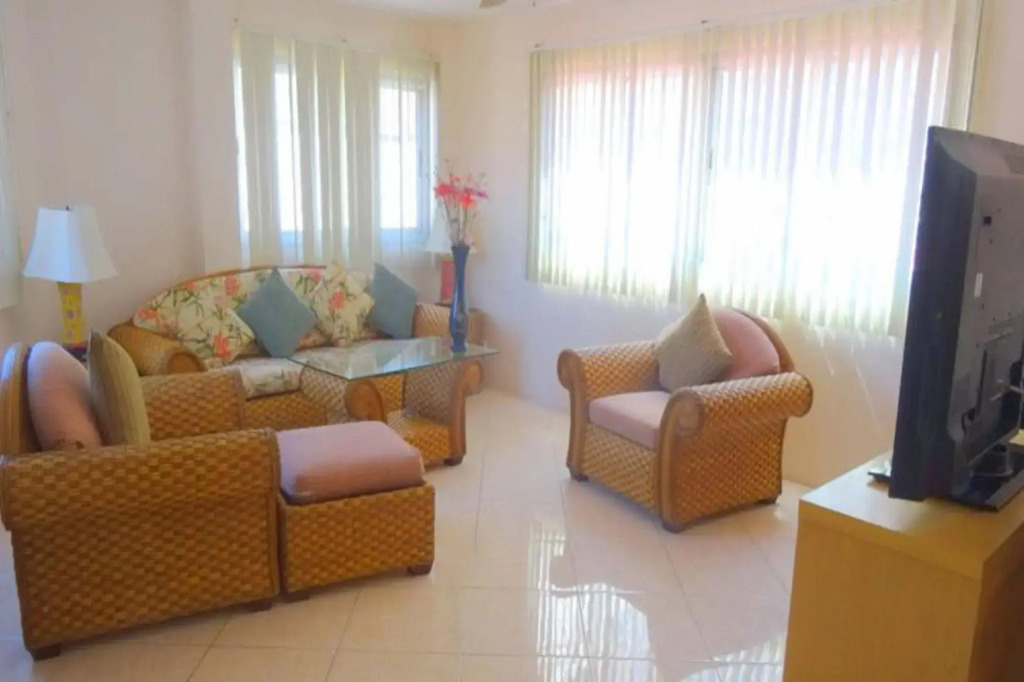 BUTTERFLY GARDEN BOUTIQUE RESIDENCES Apts and villas, A Lifestyle Destination Ex Lg 1-3 bedroom units , Full kitchen, 2 Full bathrooms, Rain shower, Spa bath, FREE BBQ, Free fast fiber optic WIFI, Staff 24-7