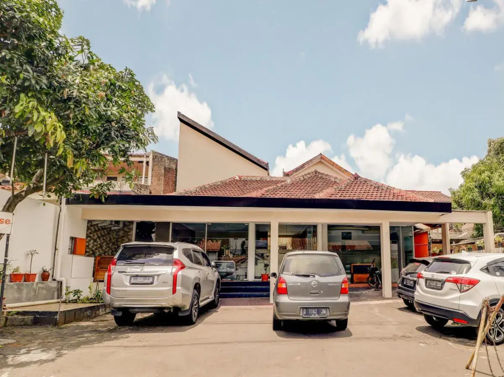 OYO 3341 Ten Guest House