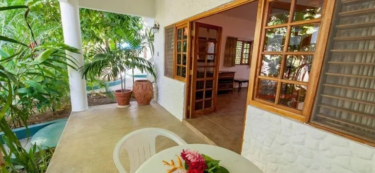 Beach House Villas and Hotel