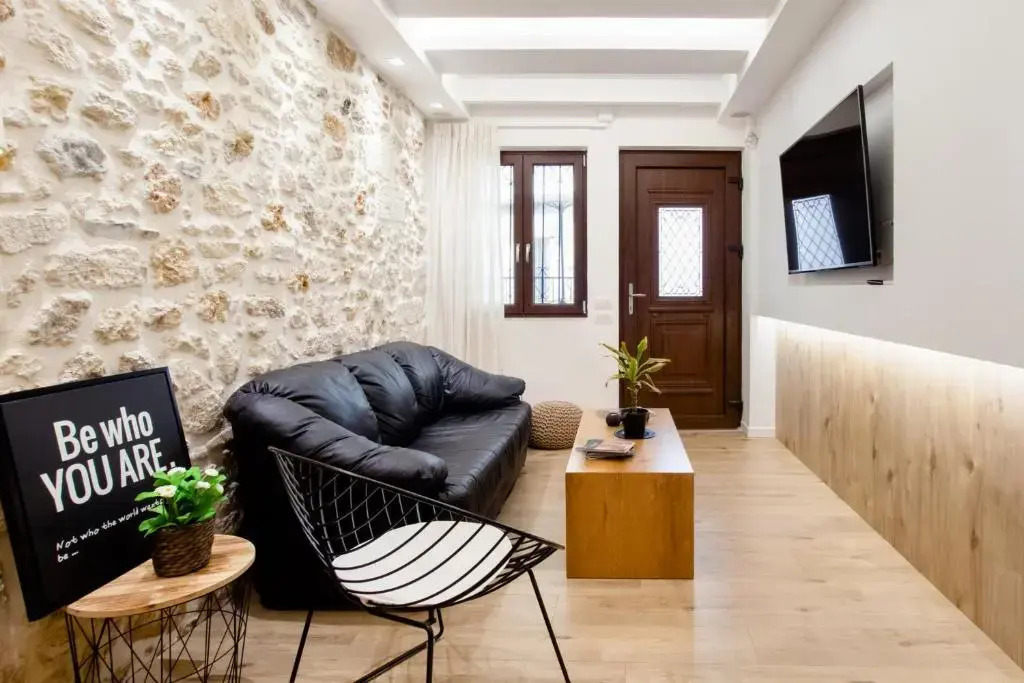 19th Century Luxury Maisonette in the Center