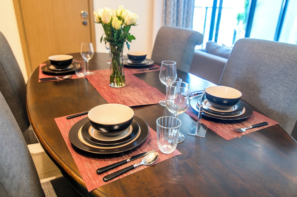 GTC Skyline Apartments by YourHost