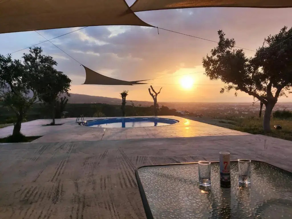 Yorgos, amazing sunset view house