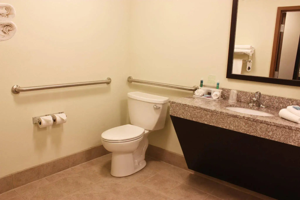 Holiday Inn Express & Suites Lebanon by IHG