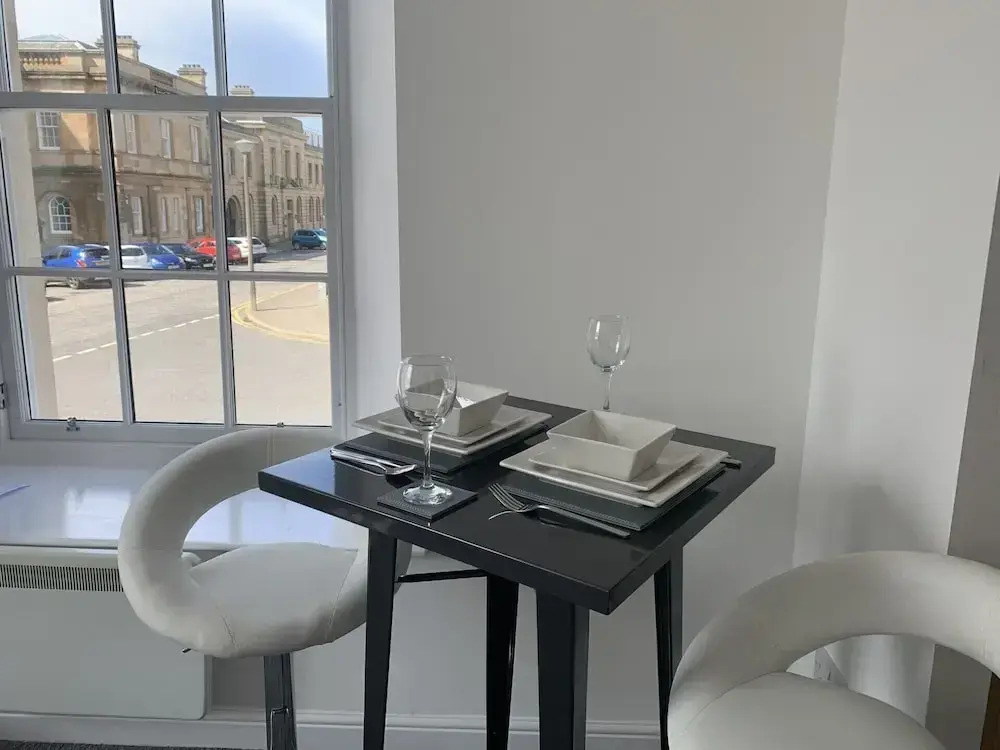 Ayr Cozy Corner Apartment