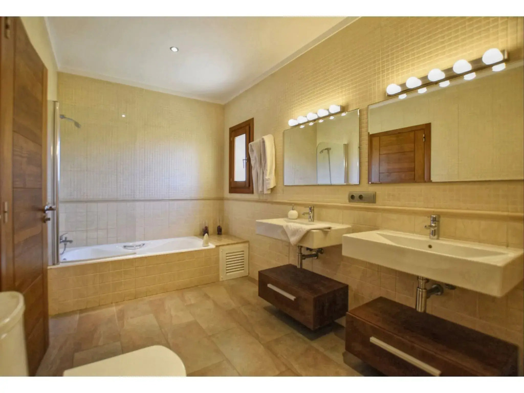 Luxurious country house with pool near the town of Alcudia