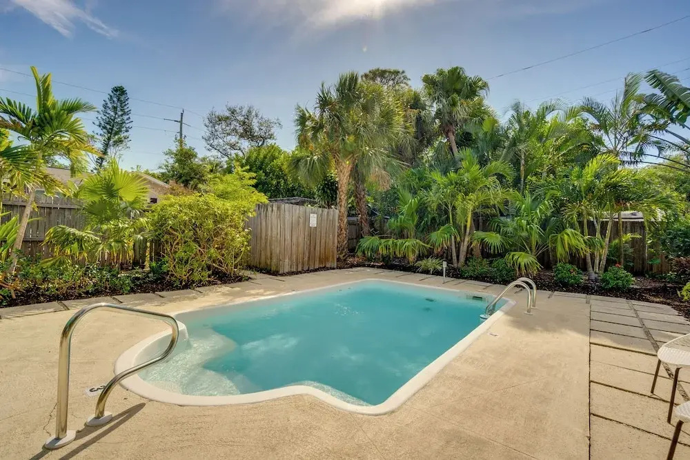 Walk to the Bay: Pet-friendly Oasis in Sarasota!