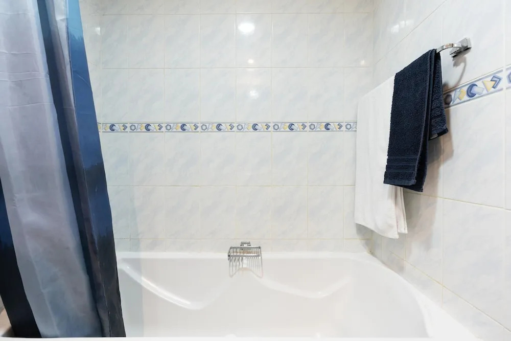 Whitesage - Luxurious Studio in JLT With City Skyline View