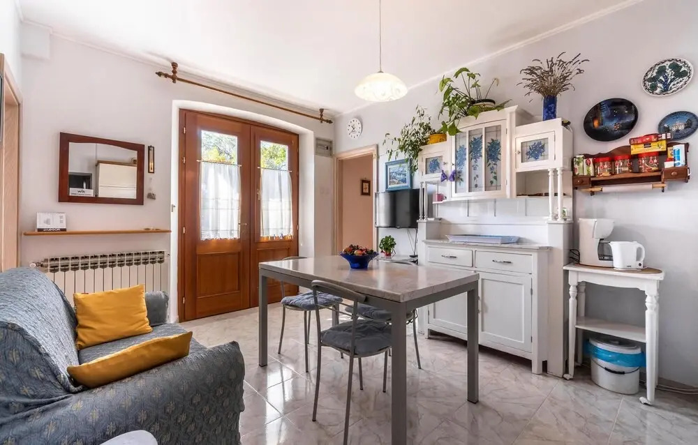 Nice Apartment in Umag With 2 Bedrooms and Wifi