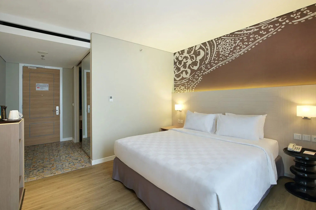 Mercure Solo
