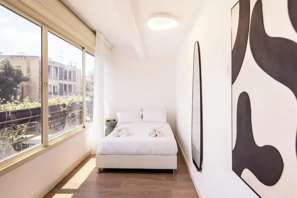 Heart of TLV Elegant Home by Sea N' Rent