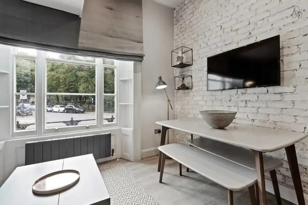 Splendid Studio Flat W/suspended Bed in Camden