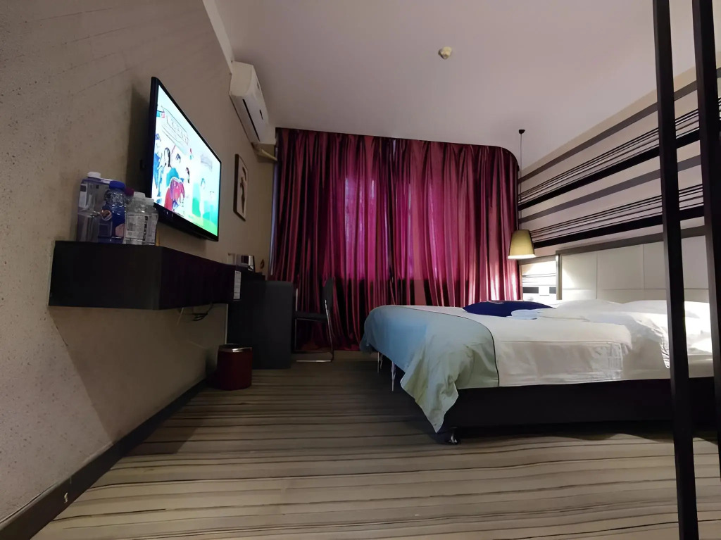 Super 8 Hotel Urumqi Li Yu Shan Lu