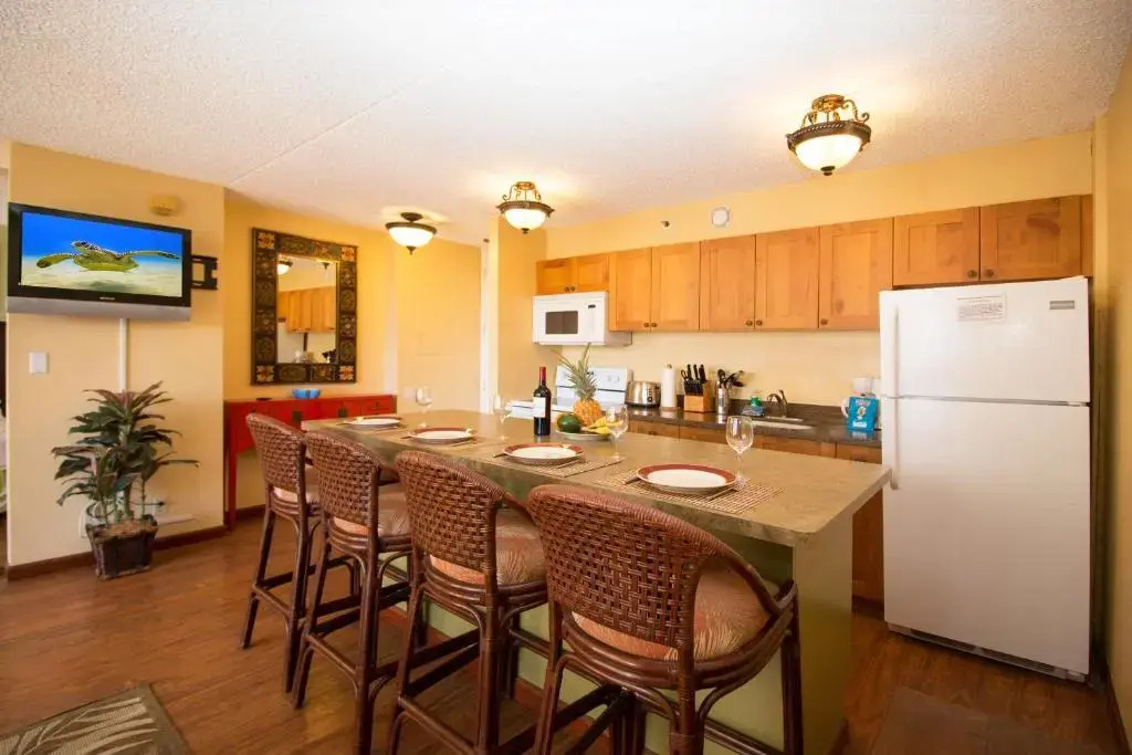 19th Floor with Beautiful Ocean Views | 1 Block to Beach | Free Parking & WIFI