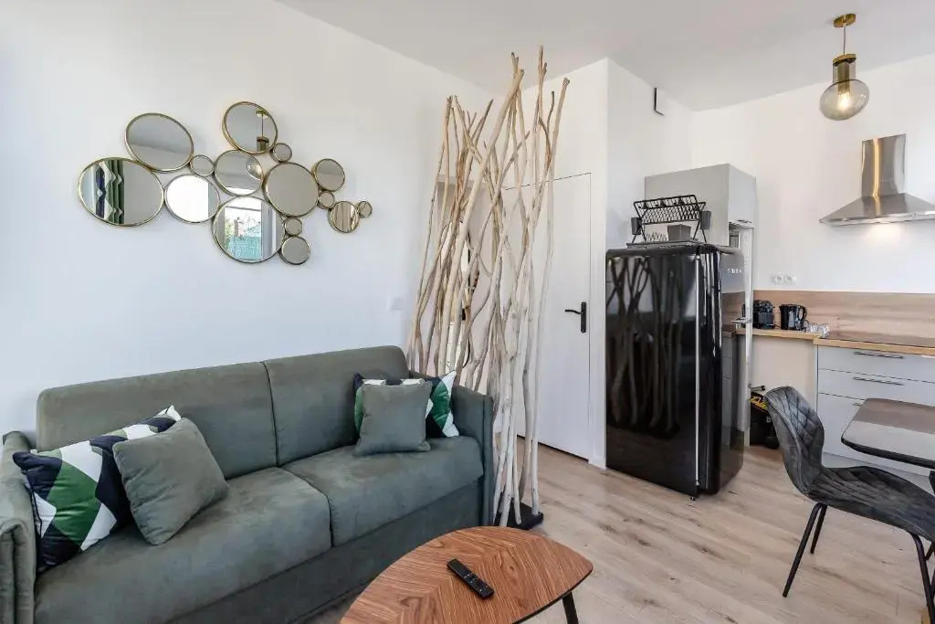 Le Vannier - cute T2 of 26 m - city center - closed garage balcony