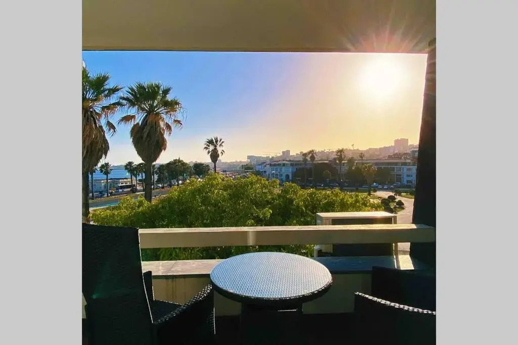 SEA VIEW w/ Balcony 2 mins walk to Beach & Casino