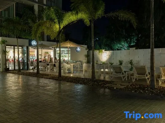 Superior One Bedroom Apartments @ Oceanstone Laguna