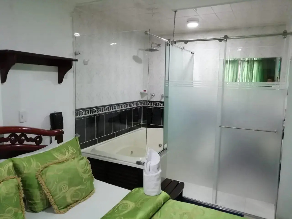 HOTEL LOS BALCONES