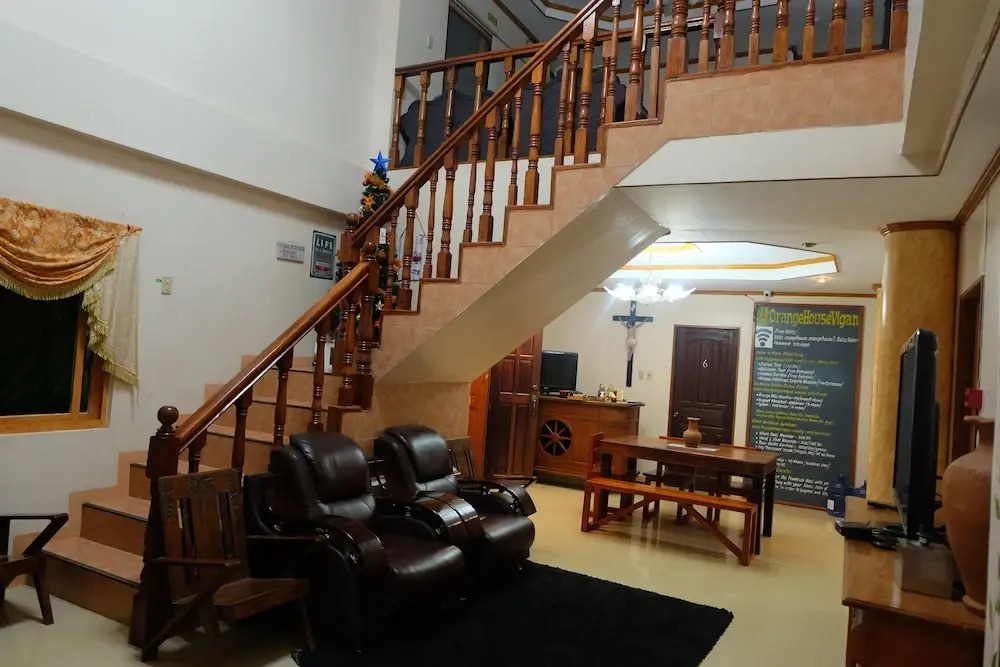 The Orange House - Vigan Villa