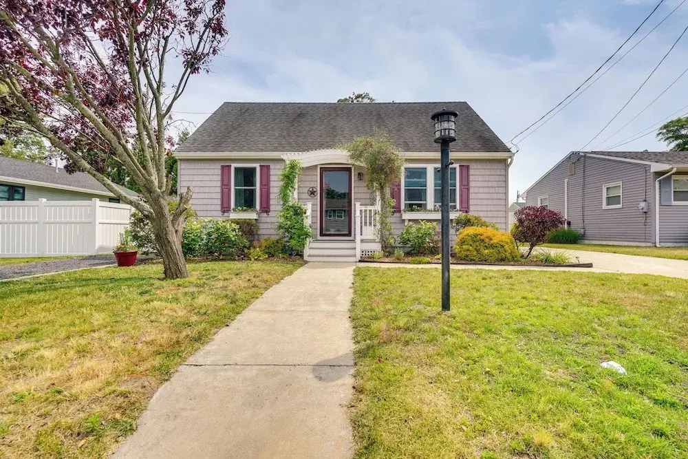 Charming + Updated Villas Home w/ Backyard