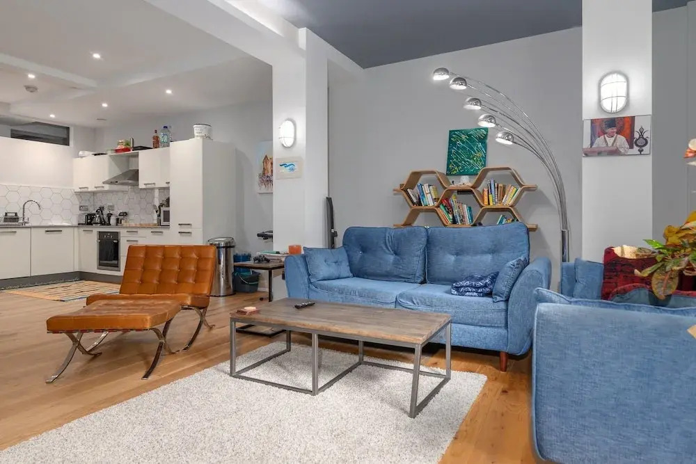 Stunning 2br Home W/Garden, 20 Min To Central!