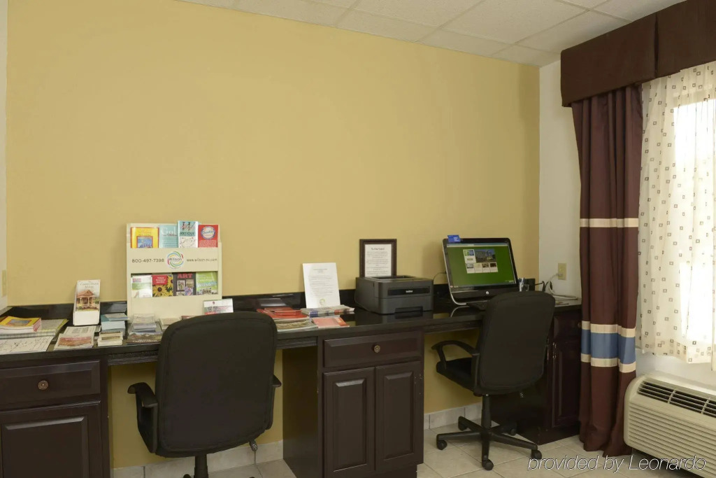 Holiday Inn Express & Suites Wilson-Downtown by IHG
