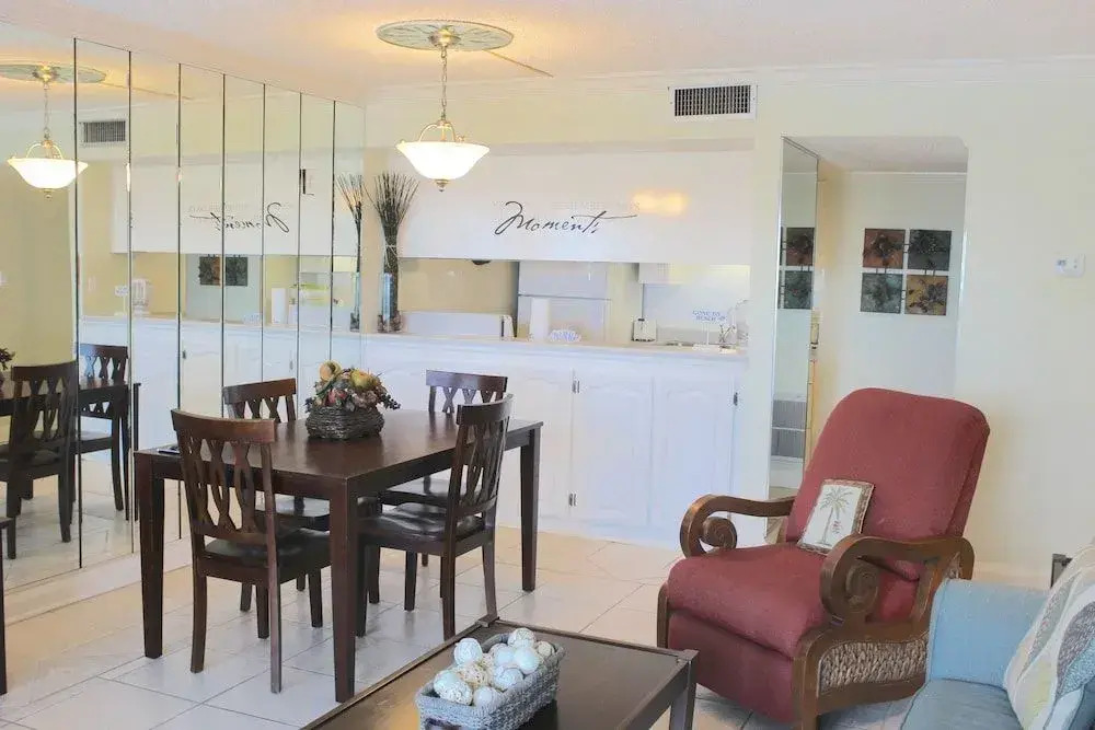 Gulf Shore Condo #214 - 1 Br condo by RedAwning