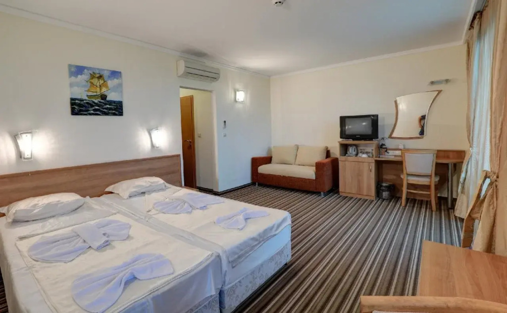 Lalov Egrek Hotel