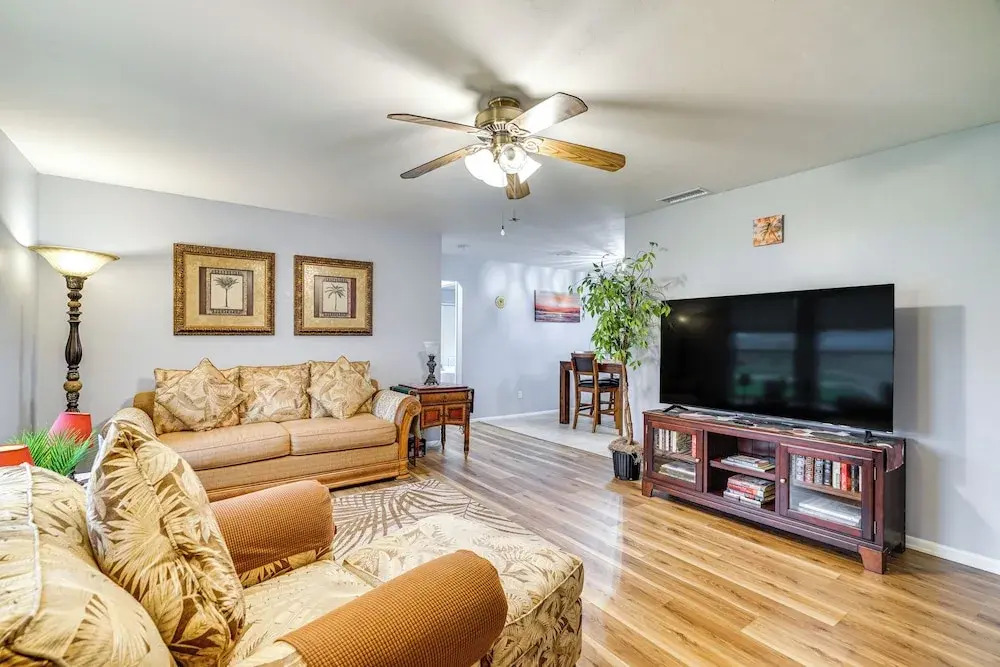 Canalfront Cape Coral Home: Fish, Swim & Lounge!