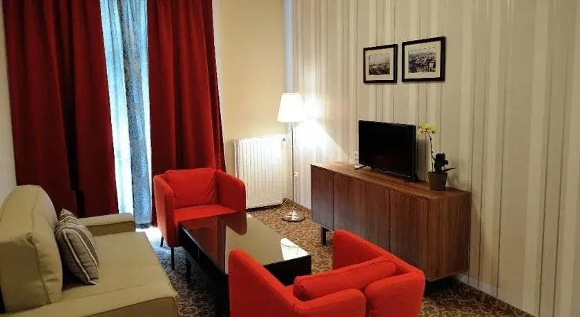 Corner Hotel & Kávéház