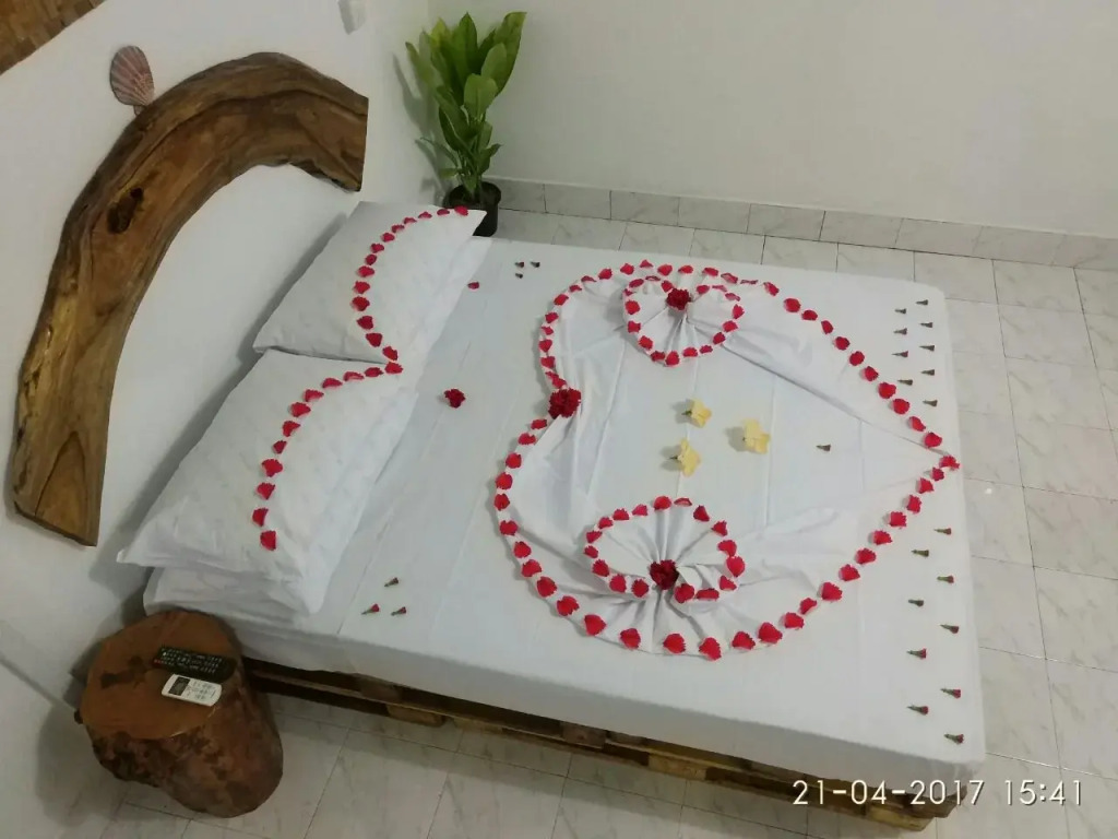 Veli Thoddoo Inn