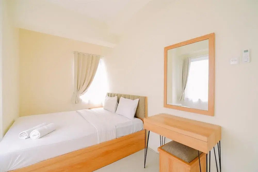 Warm And Cozy Living 2Br Bogorienze Apartment