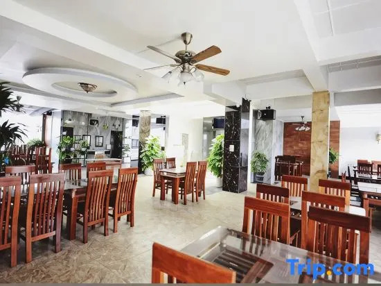 Chau Giang Hotel