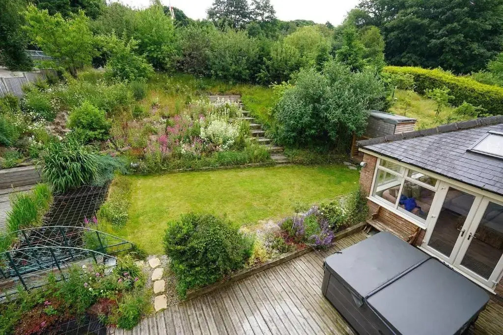 Five Acres house with hottub bbq pool table