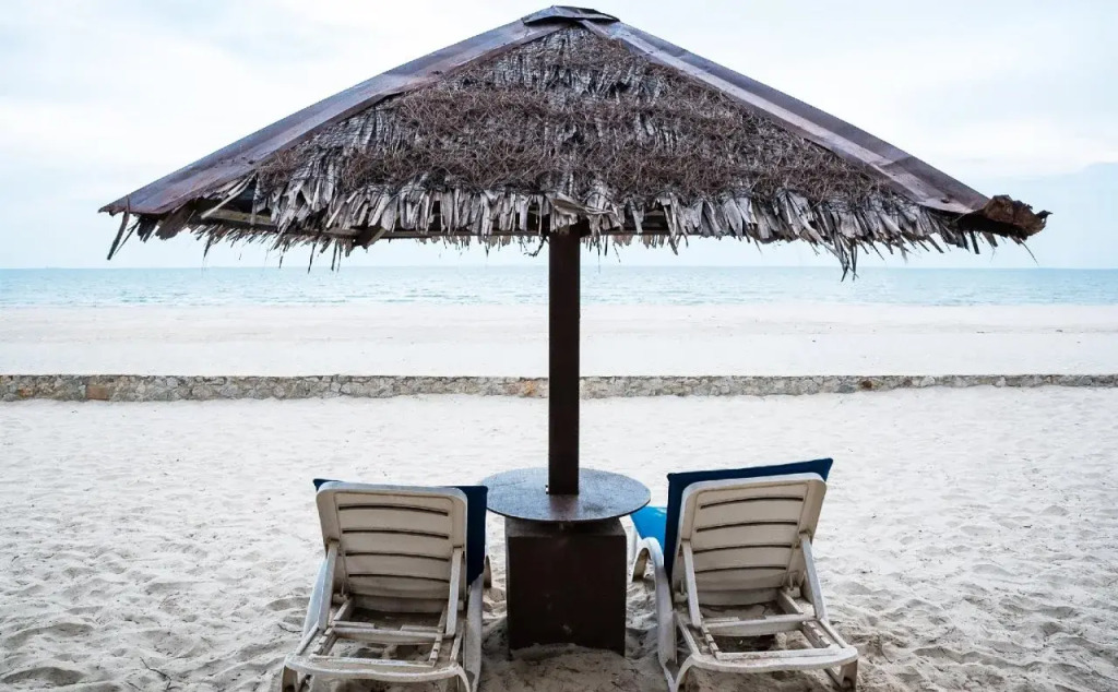 Swiss-Grand Beach Resort Kuantan - Newly Upgraded 5-Star