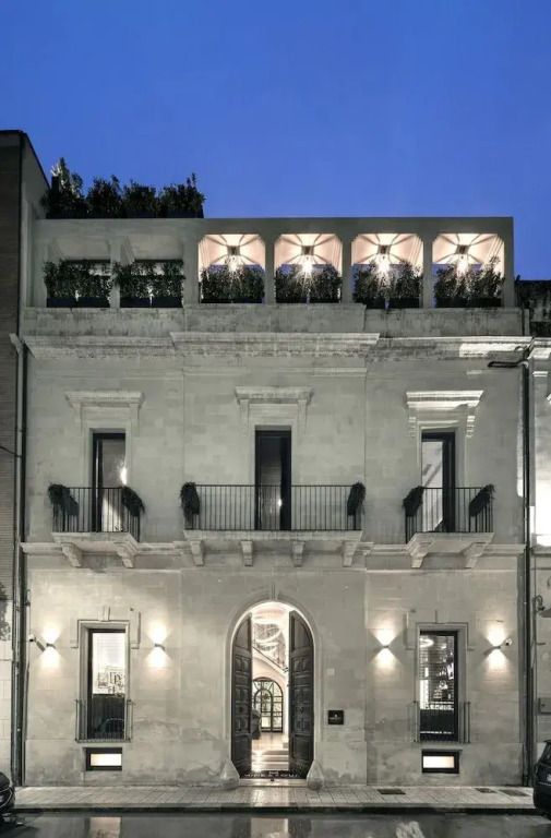 Mine & Yours Members Club