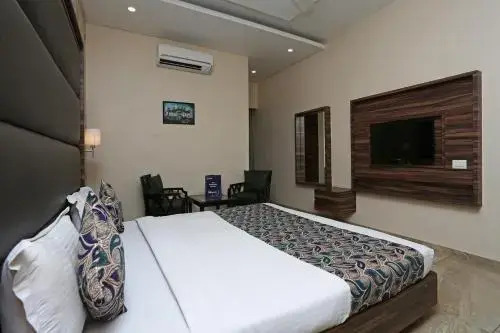 Hotel Surya Palace by OYO Rooms