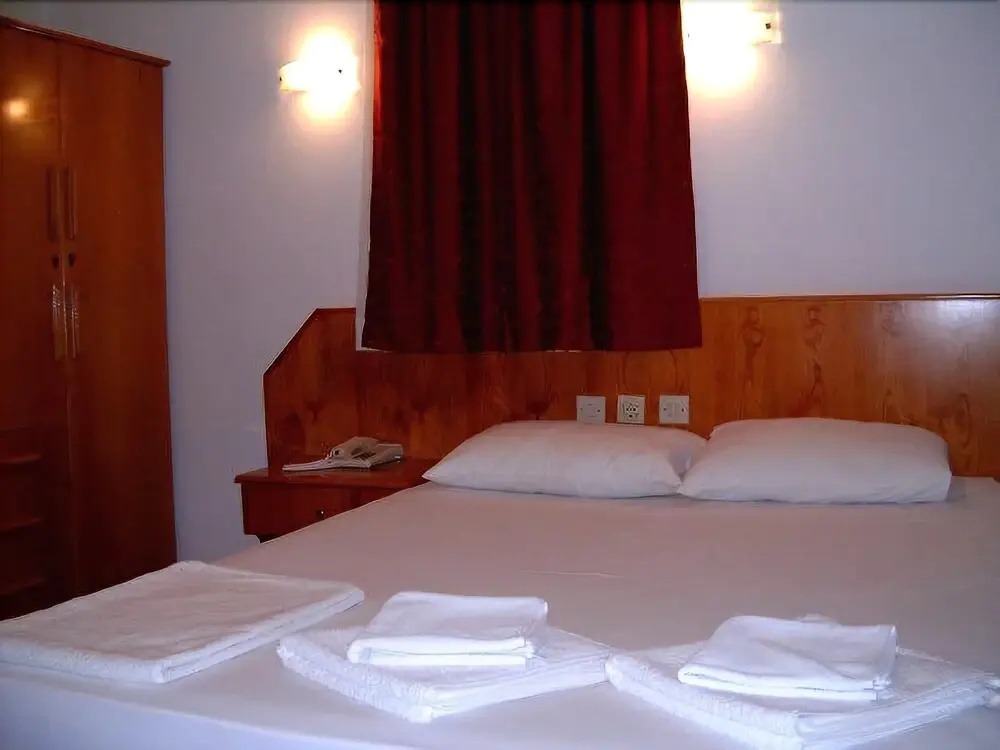 Kanarya Hotel