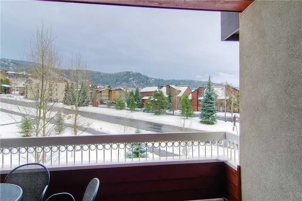 3306 Champagne Lodge, Trappeur's Crossing Apartment 2