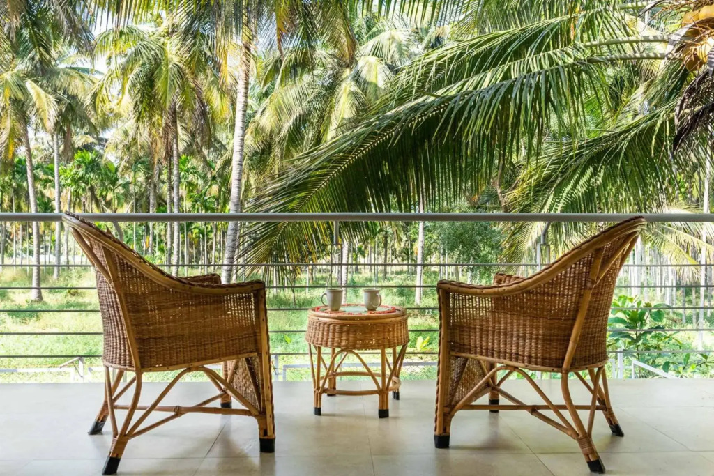 Daveys Townhouse by VEO, StayVista - 3BHK Pet-Friendly Villa with EV Station