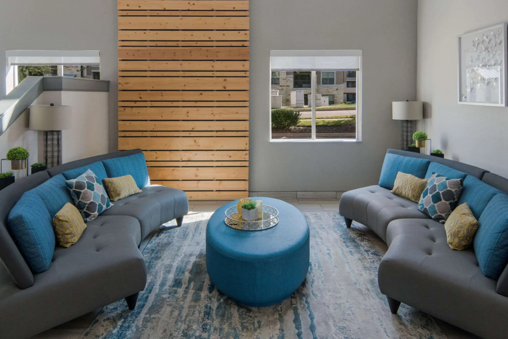 Quality Inn & Suites Roanoke - Fort Worth North