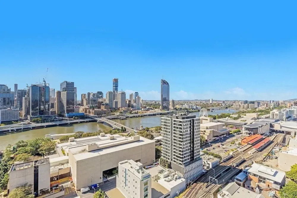 Luxury 2bed South Brisbane Qsb038