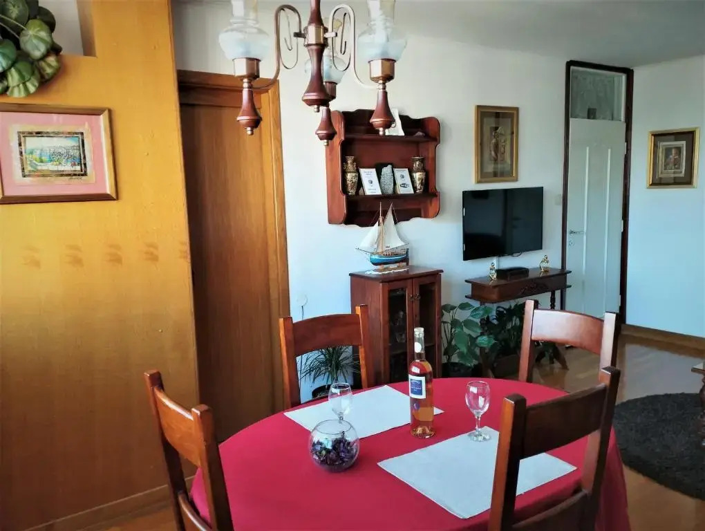 Apartment One , sea view , free parking