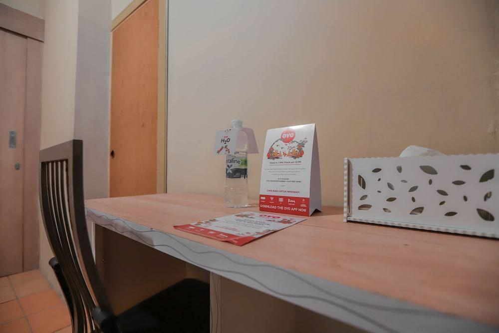 OYO 298 Gemilang Guesthouse