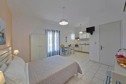Aparthotel 3 Stars Finikas