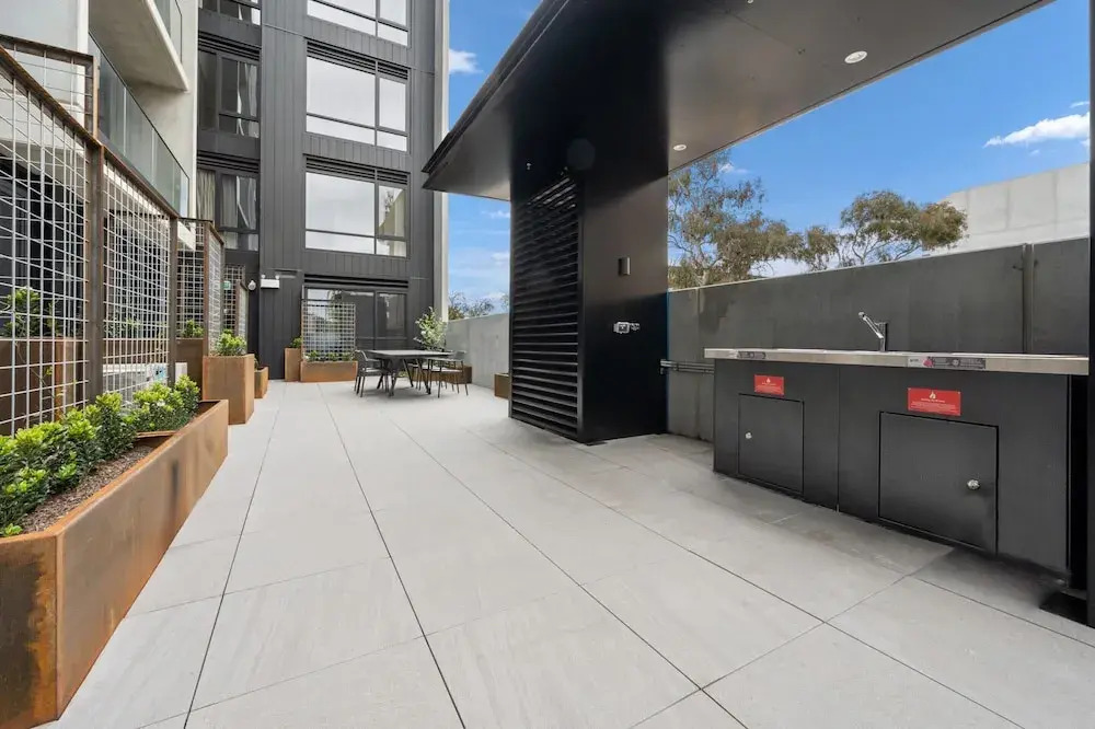 Elegant Studio With Parking