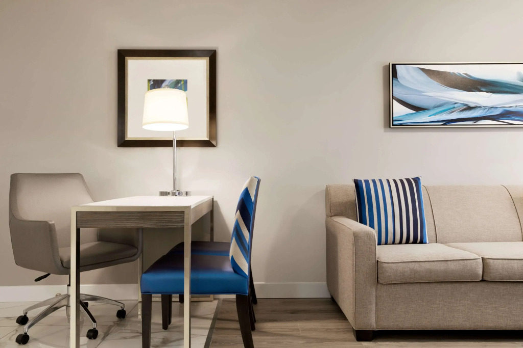 Embassy Suites By Hilton Toronto Airport
