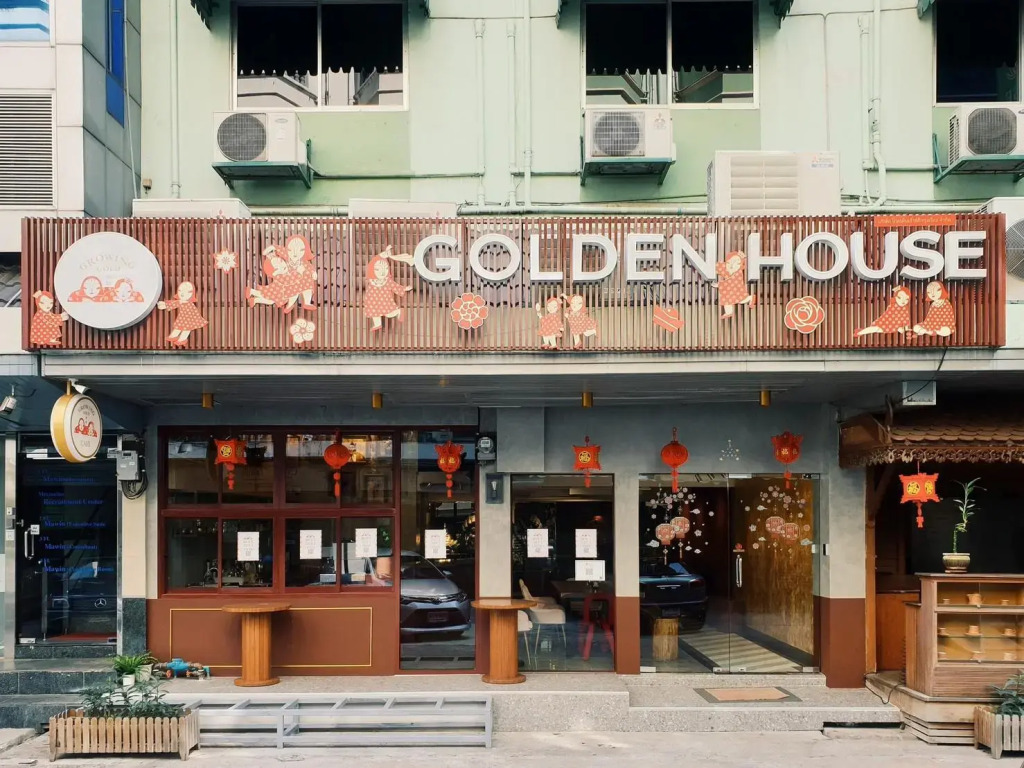 Golden House BTS Chidlom Bangkok