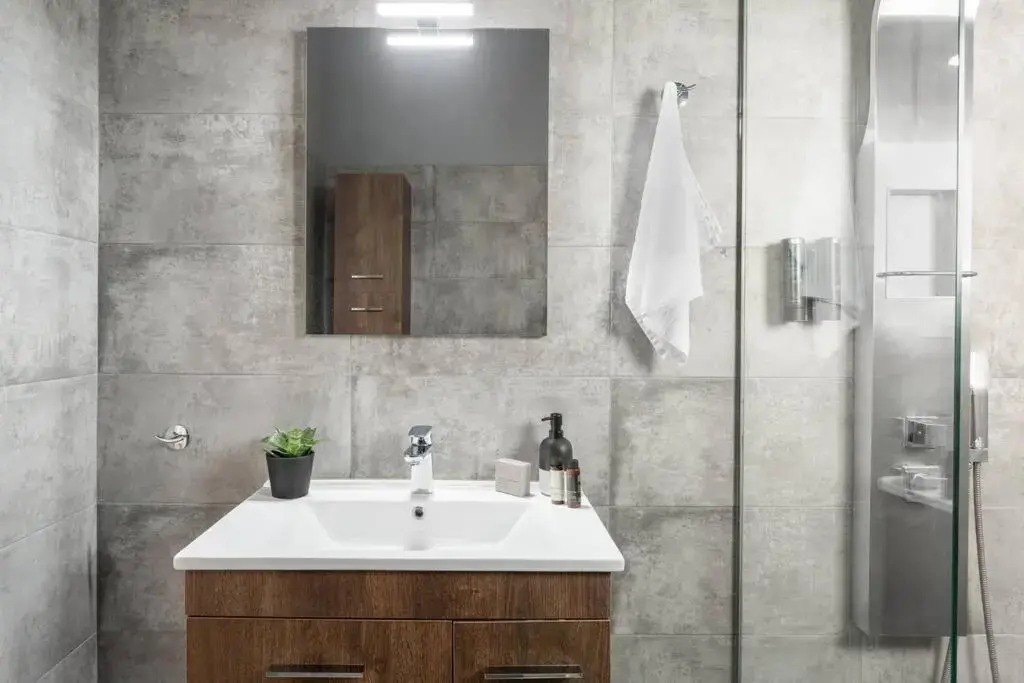 Bright, Modern Retreat Near Acropolis in Koukaki