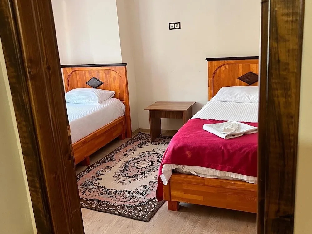 Abant Dort Mevsim Konagi